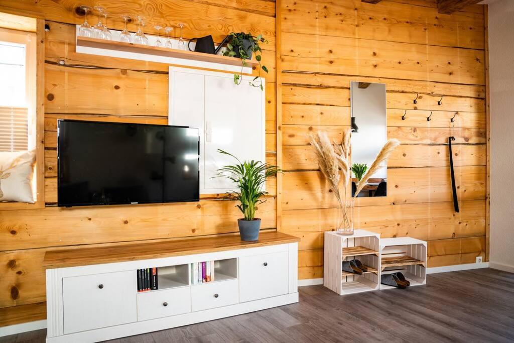 Neu Renoviertes Ferienhaus/Wohnunng Kleine Auszeit Sonnenbühl Extérieur photo