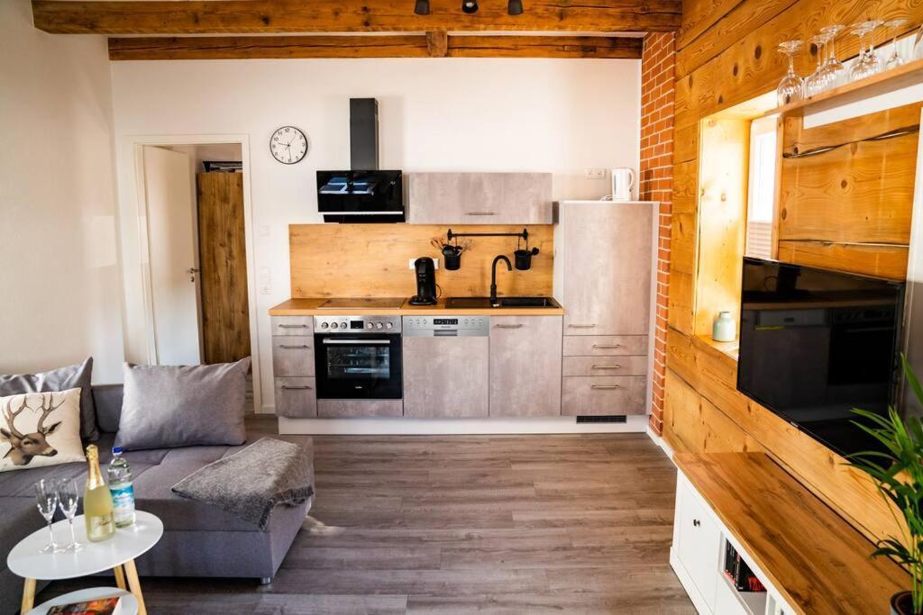 Neu Renoviertes Ferienhaus/Wohnunng Kleine Auszeit Sonnenbühl Extérieur photo