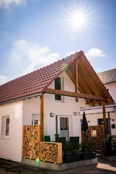 Neu Renoviertes Ferienhaus/Wohnunng Kleine Auszeit Sonnenbühl Extérieur photo